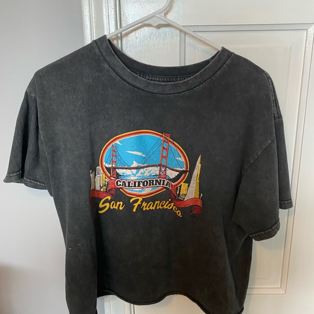 Brandy Melville tshirt